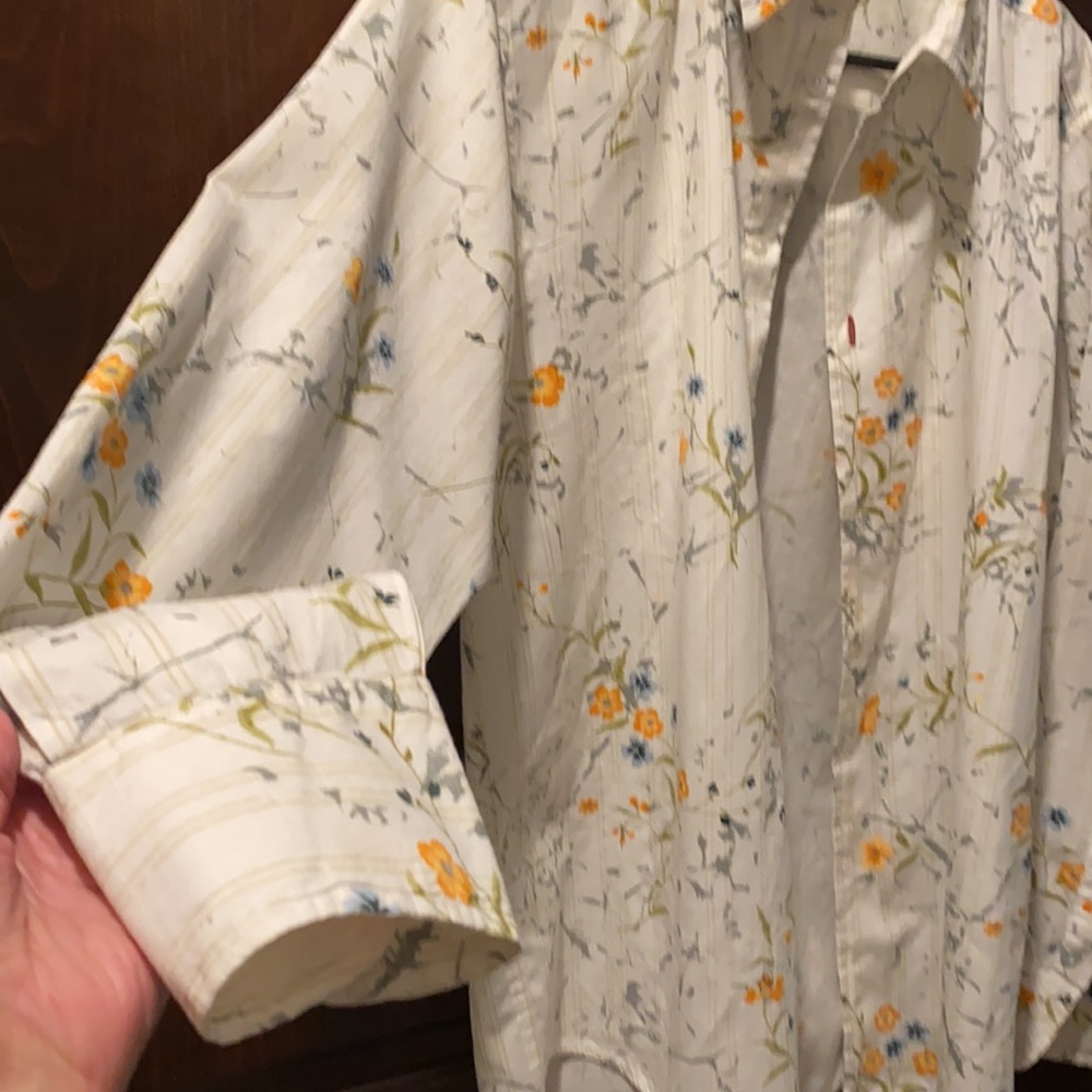 Shirt - Picture 4 of 7